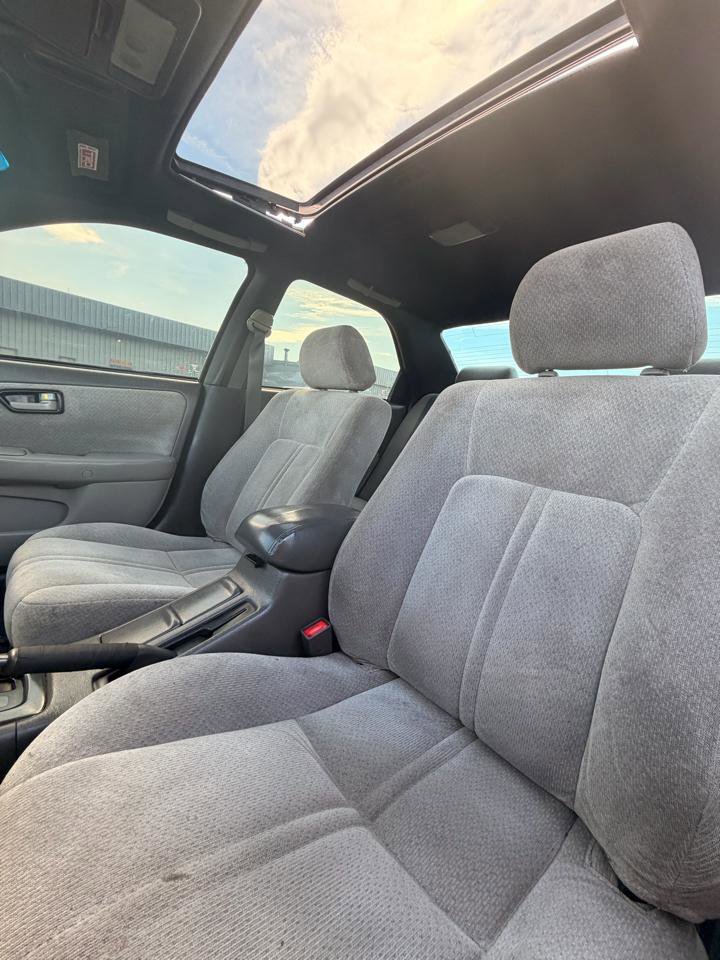 Used 2000 Toyota Camry XLE FWD image 32
