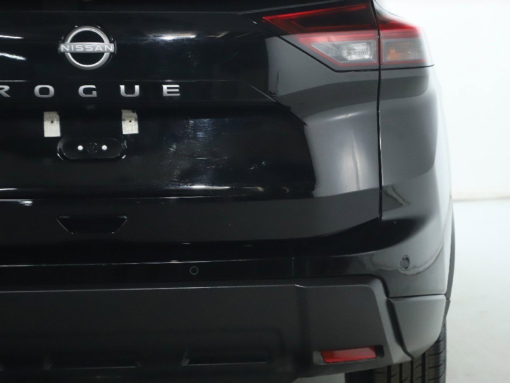 Certified 2025 Nissan Rogue SV image 43