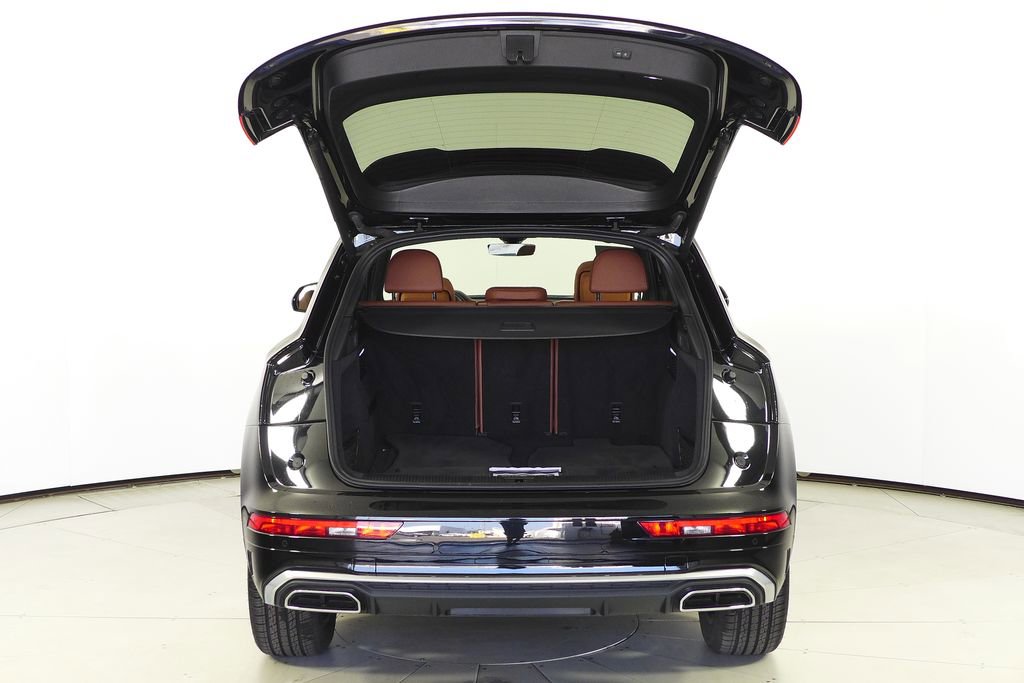 Used 2023 Audi Q5 2.0T Premium w/ Convenience Package image 10