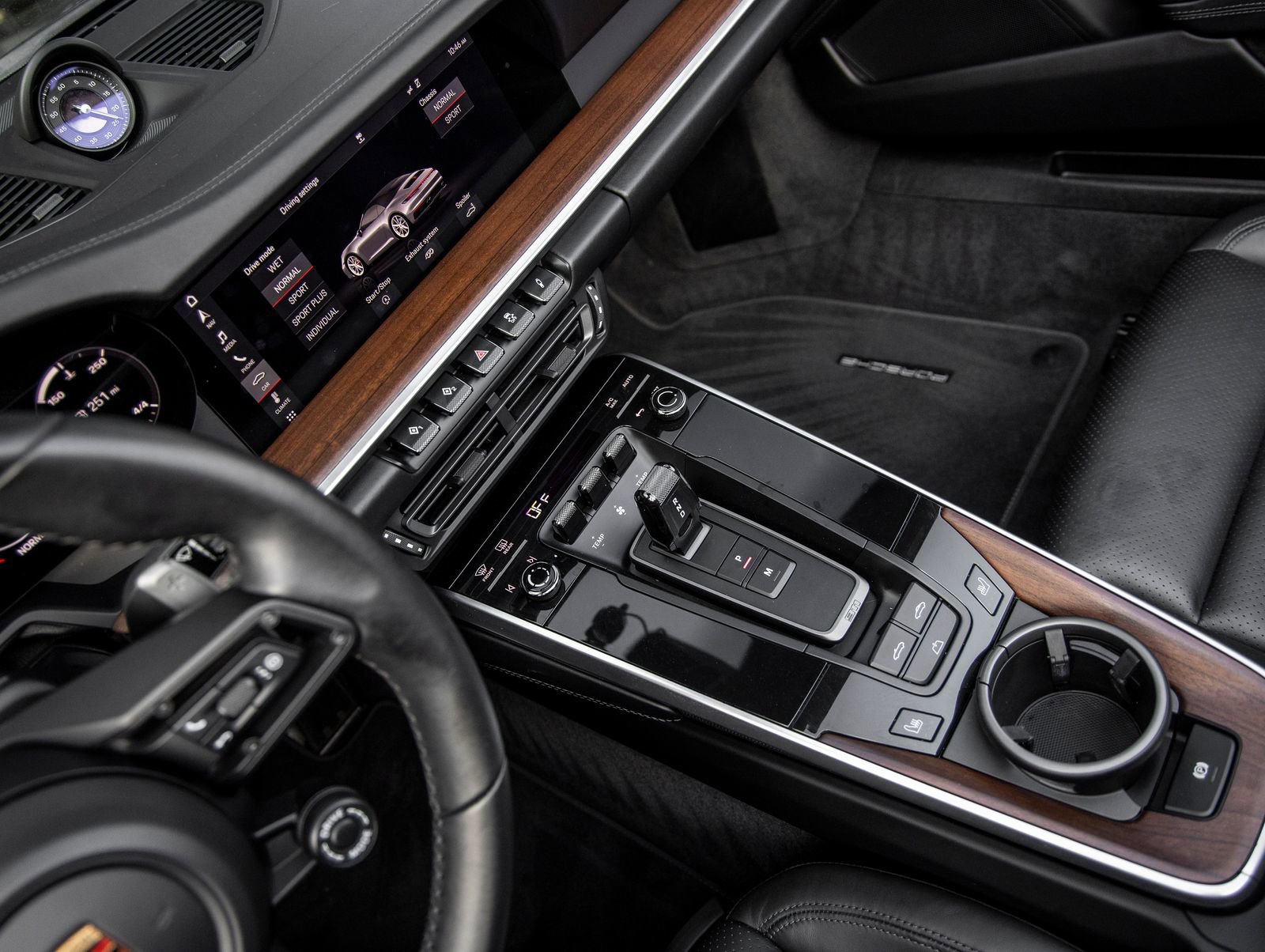 Certified 2020 Porsche 911 Carrera 4S AWD/4WD image 32