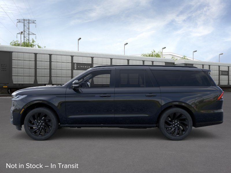 New 2026 Lincoln Navigator L Reserve AWD/4WD image 16