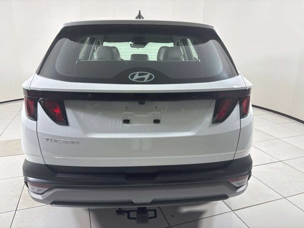 New 2026 Hyundai Tucson SE w/ Tow & Go Package FWD image 4