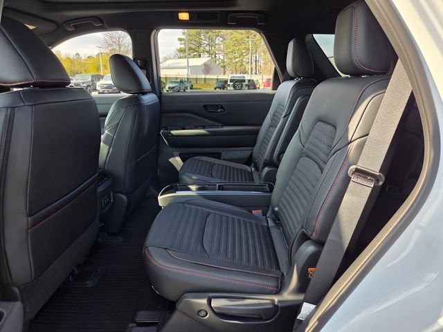 New 2026 Nissan Pathfinder Rock Creek w/ Rock Creek Premium Package AWD/4WD image 12