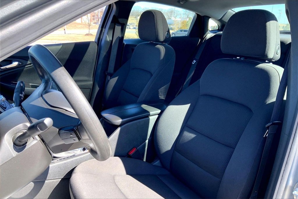 Used 2024 Chevrolet Malibu LT image 9