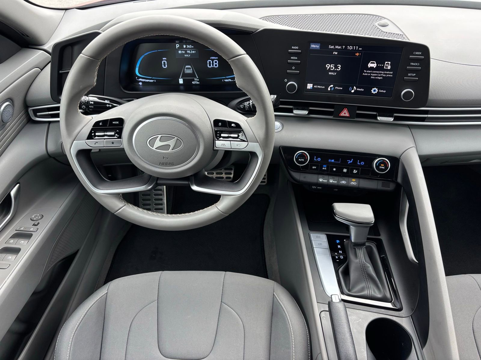 New 2025 Hyundai Elantra Sport image 16