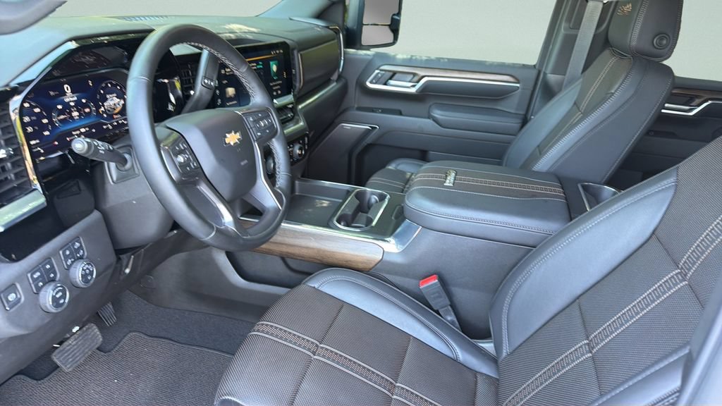 Used 2025 Chevrolet Silverado 2500 High Country w/ Z71 Off-Road Package AWD/4WD image 31