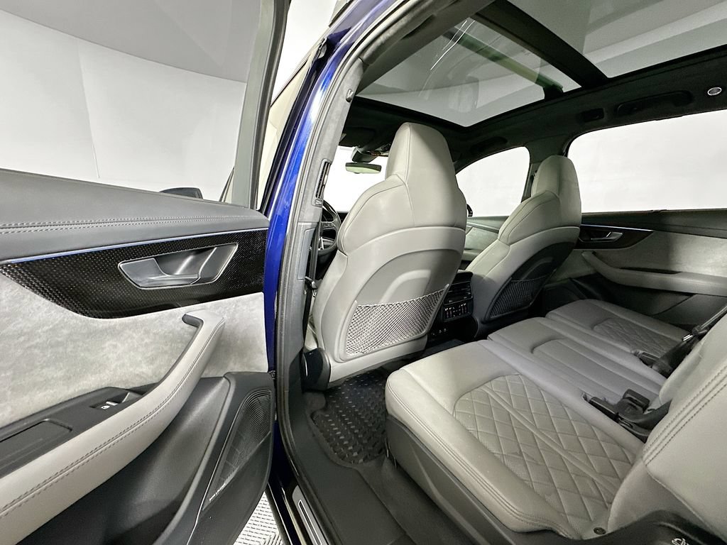 Used 2023 Audi SQ7 Prestige w/ Prestige Package AWD/4WD image 17