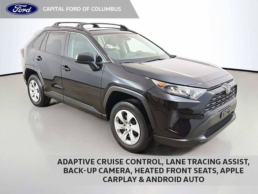 Used 2021 Toyota RAV4 LE image 1