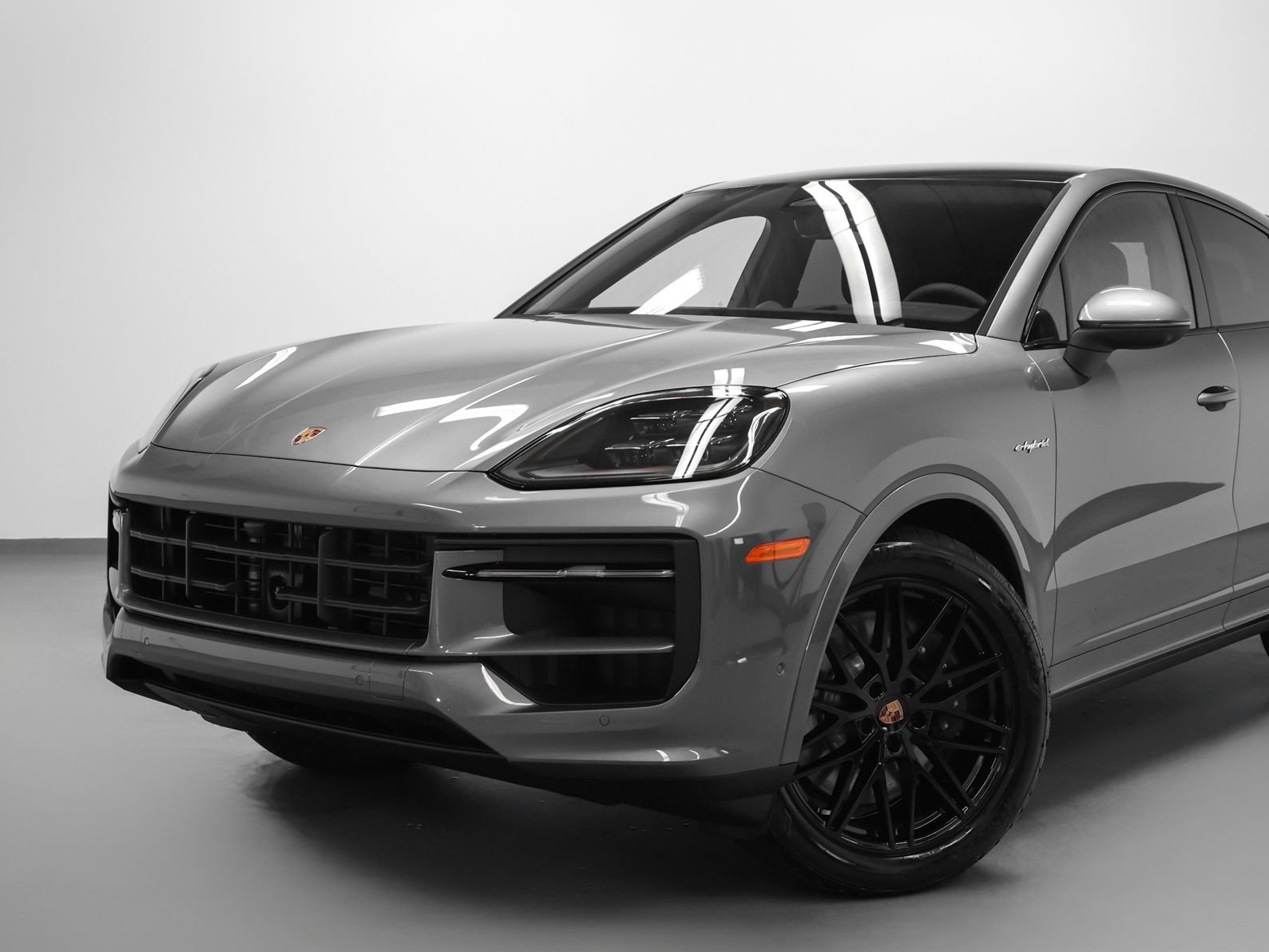 New 2026 Porsche Cayenne E-Hybrid Coupe AWD/4WD image 7