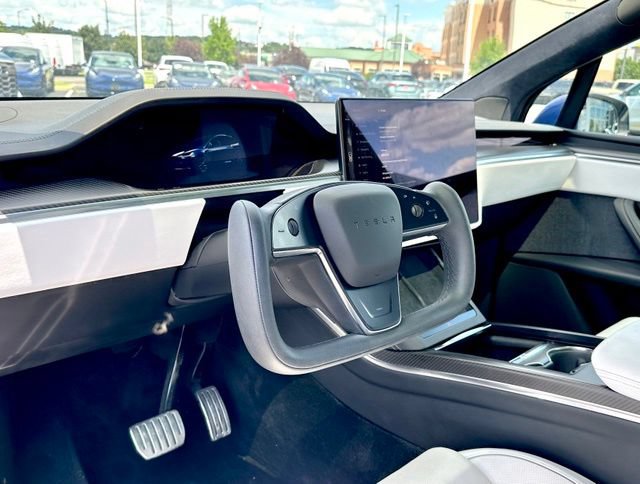 Used 2022 Tesla Model X Plaid AWD/4WD image 16