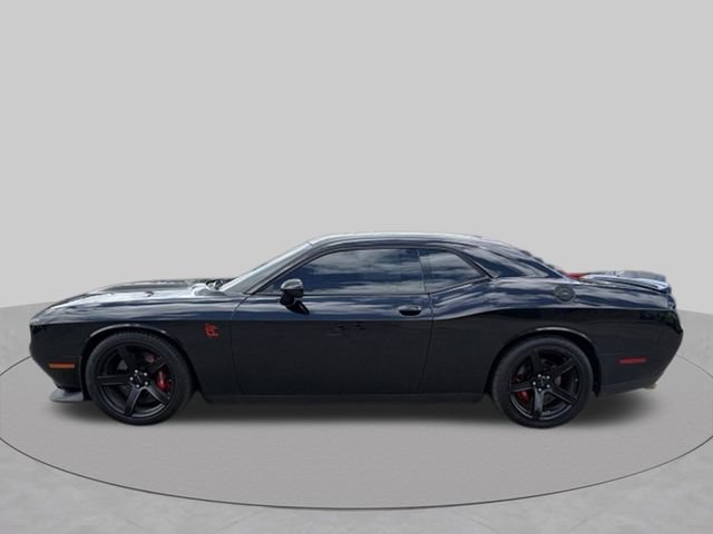 Used 2018 Dodge Challenger SRT w/ Technology Group RWD video 4