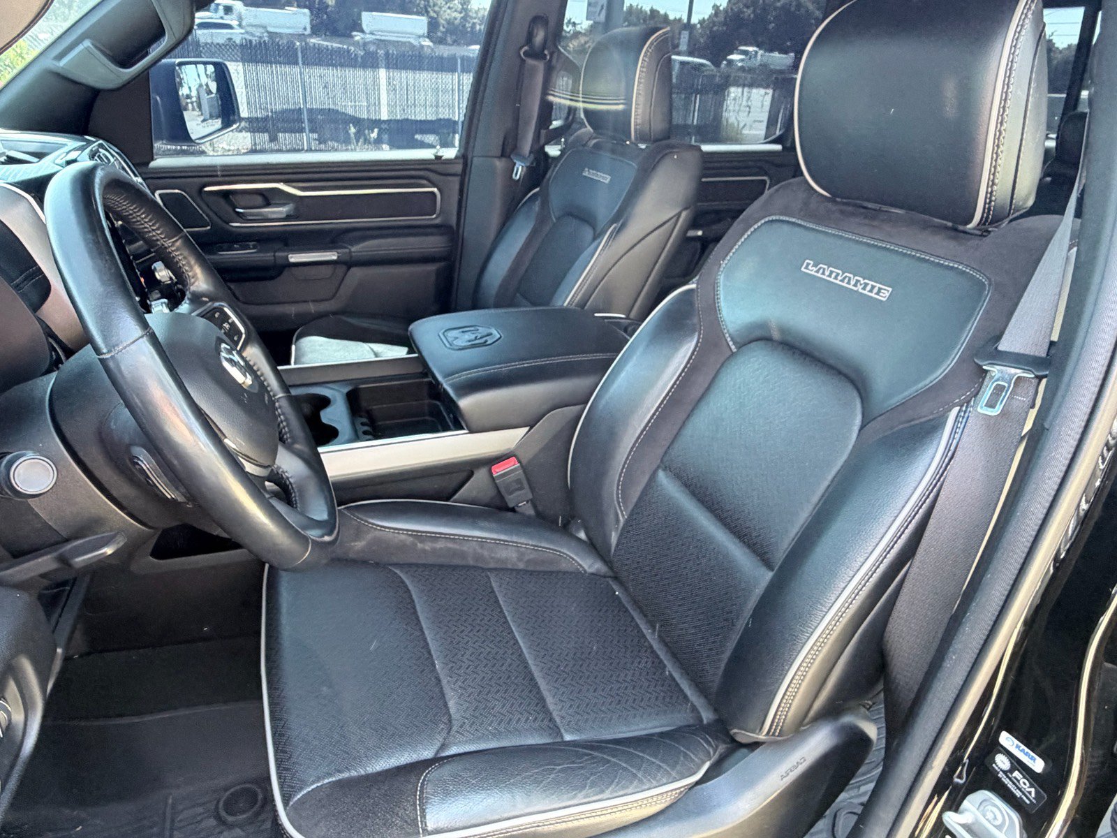Used 2023 RAM 1500 Laramie AWD/4WD image 8