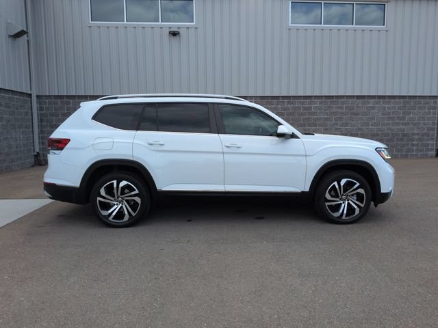 Used 2022 Volkswagen Atlas SEL AWD/4WD image 2
