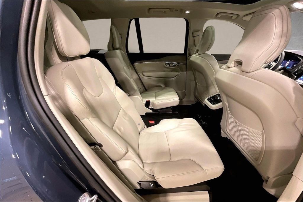 Certified 2023 Volvo XC90 B6 Plus w/ Protection Package image 24
