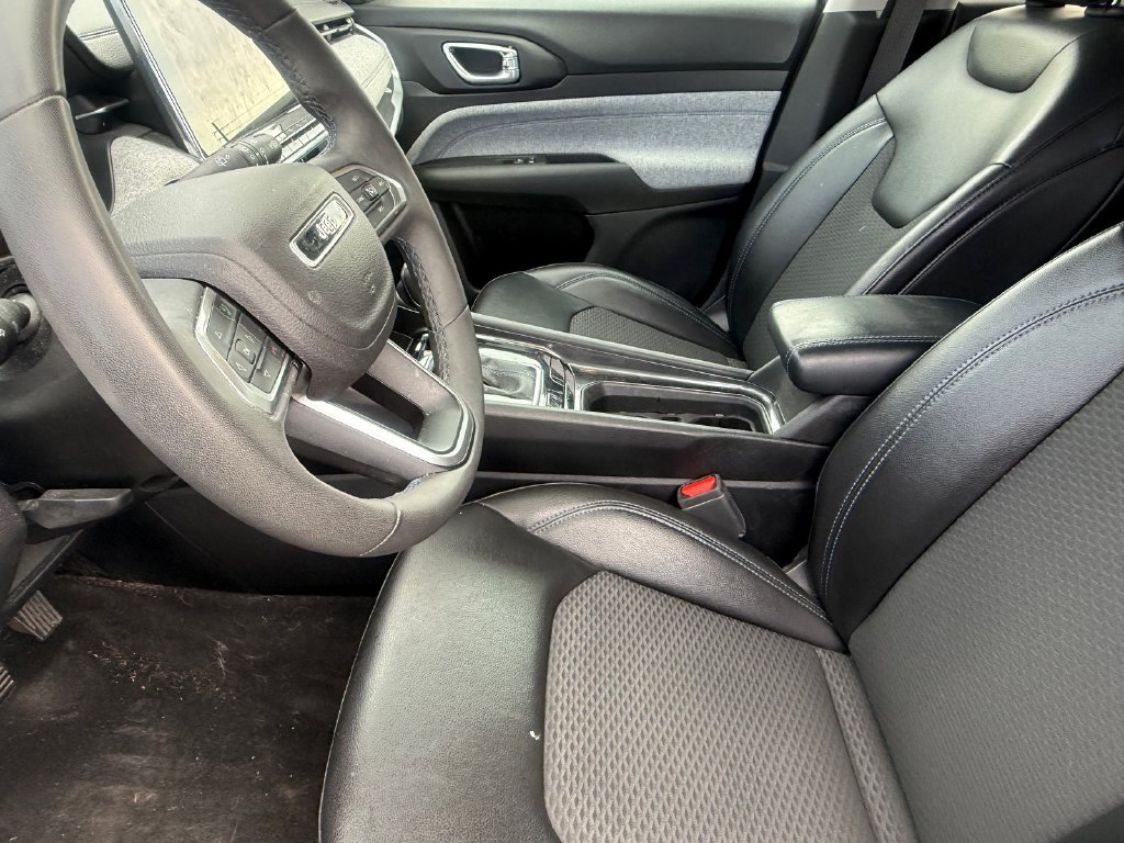Used 2022 Jeep Compass Latitude FWD image 15