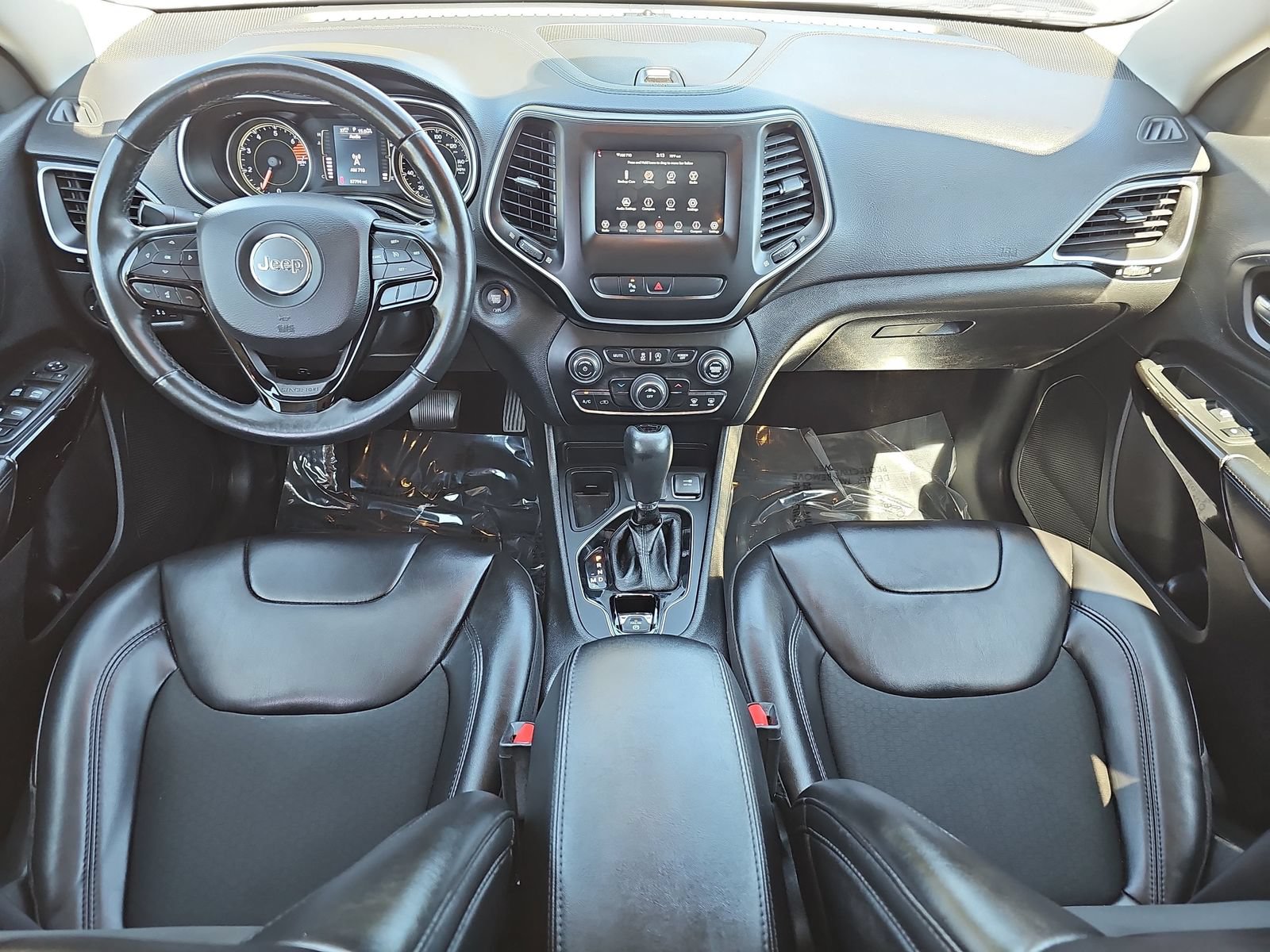 Used 2019 Jeep Cherokee Latitude Plus FWD image 9