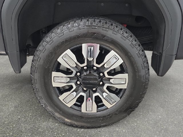 Used 2024 GMC Sierra 2500 Denali w/ Technology Package AWD/4WD image 31