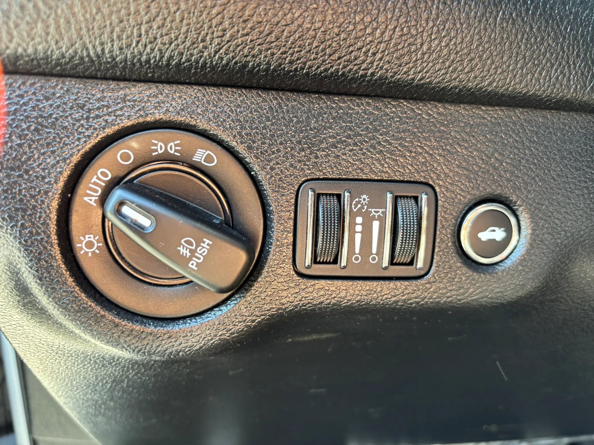 Used 2022 Dodge Challenger GT image 14