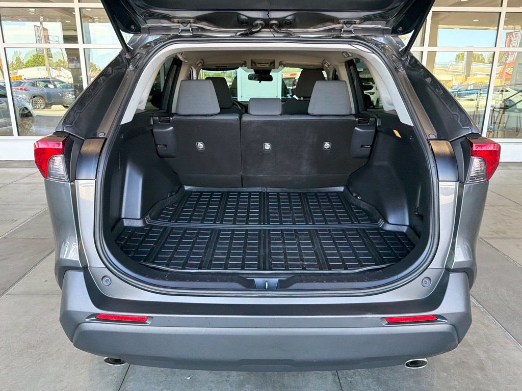 Certified 2020 Toyota RAV4 XLE AWD/4WD image 15