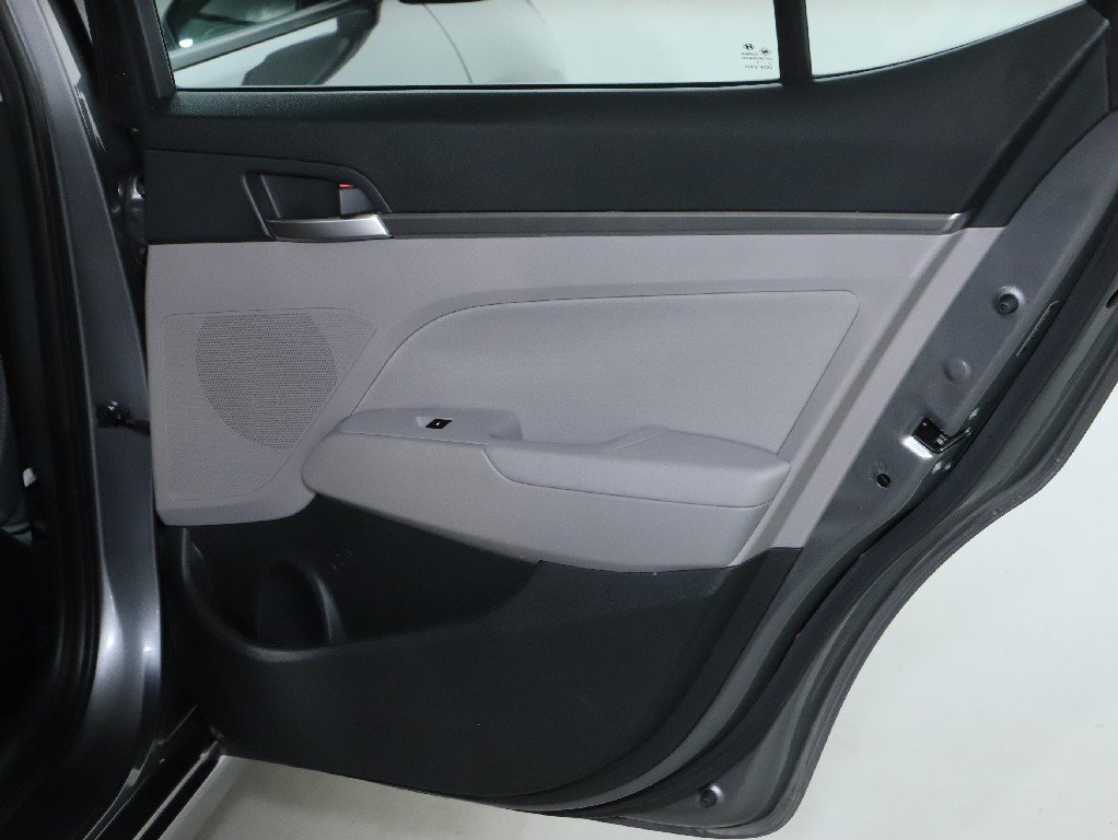 Used 2019 Hyundai Elantra SEL FWD image 28