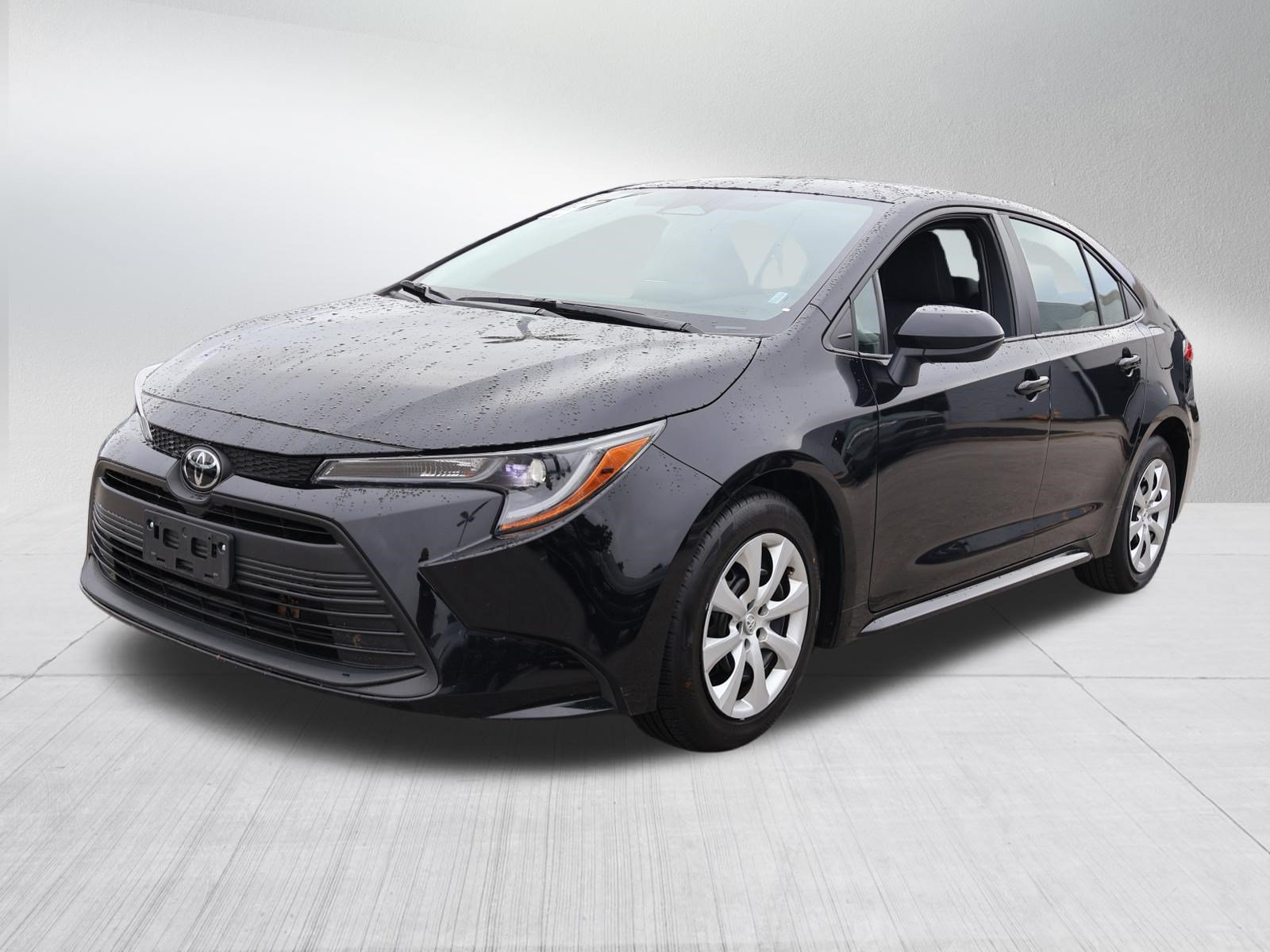 Used 2025 Toyota Corolla LE FWD image 3