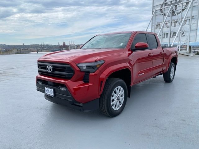 Used 2024 Toyota Tacoma SR5 AWD/4WD image 4