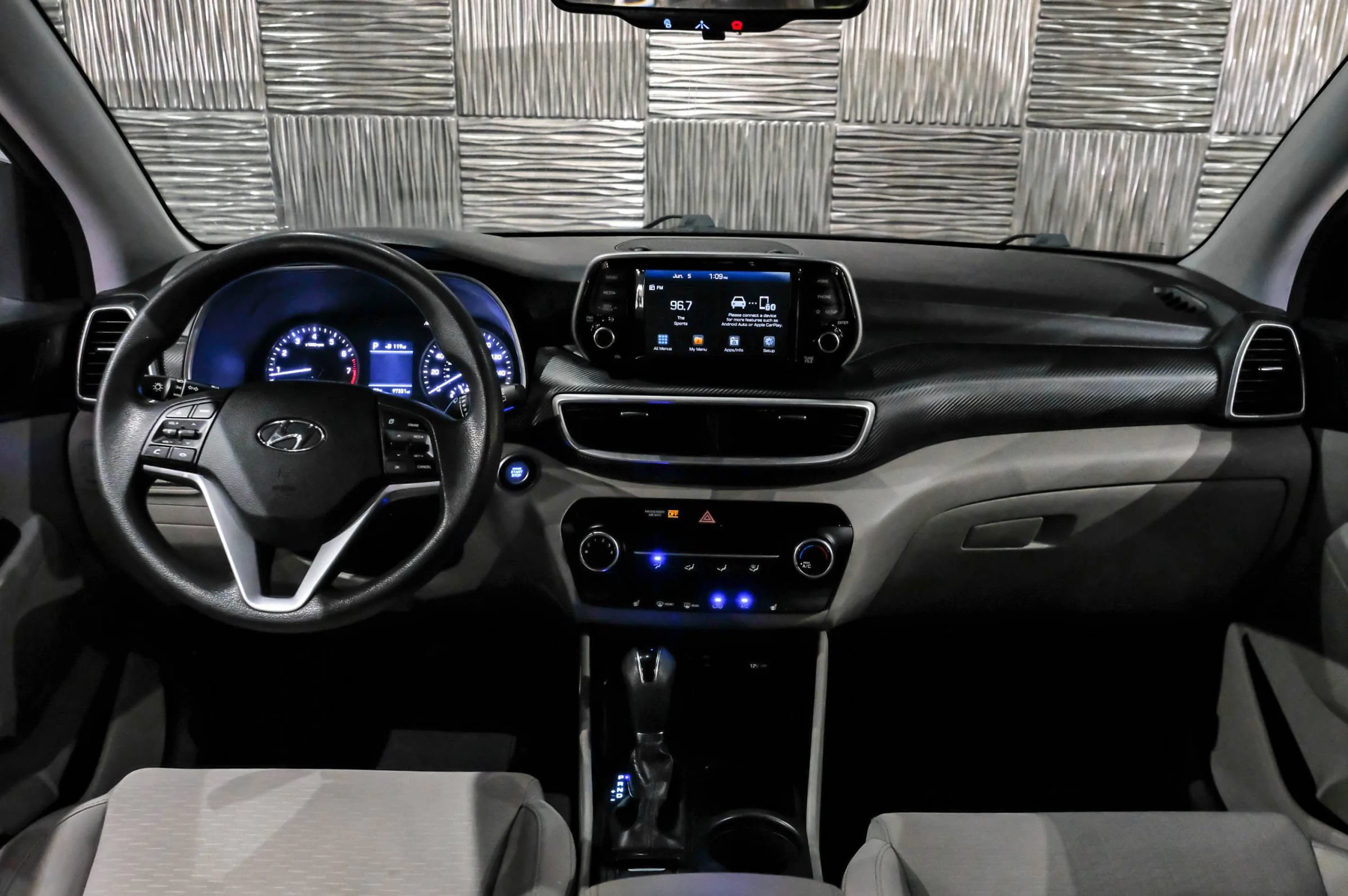 Used 2019 Hyundai Tucson Value FWD image 19