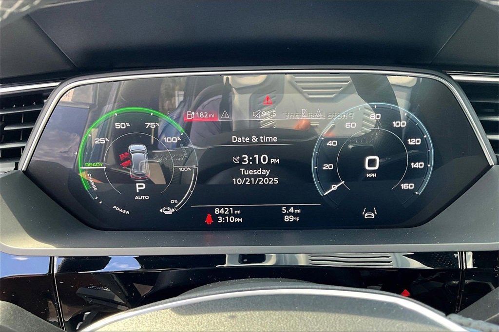 Certified 2023 Audi e-tron S Premium Plus w/ Black Optic Package image 25