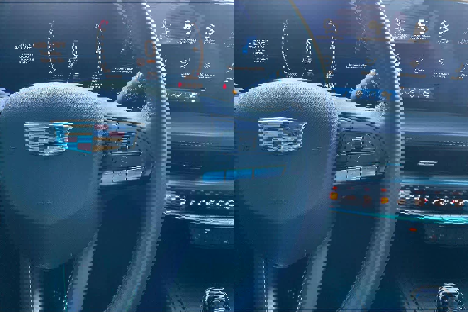 Used 2024 Cadillac XT4 Luxury w/ Cold Weather Package image 24