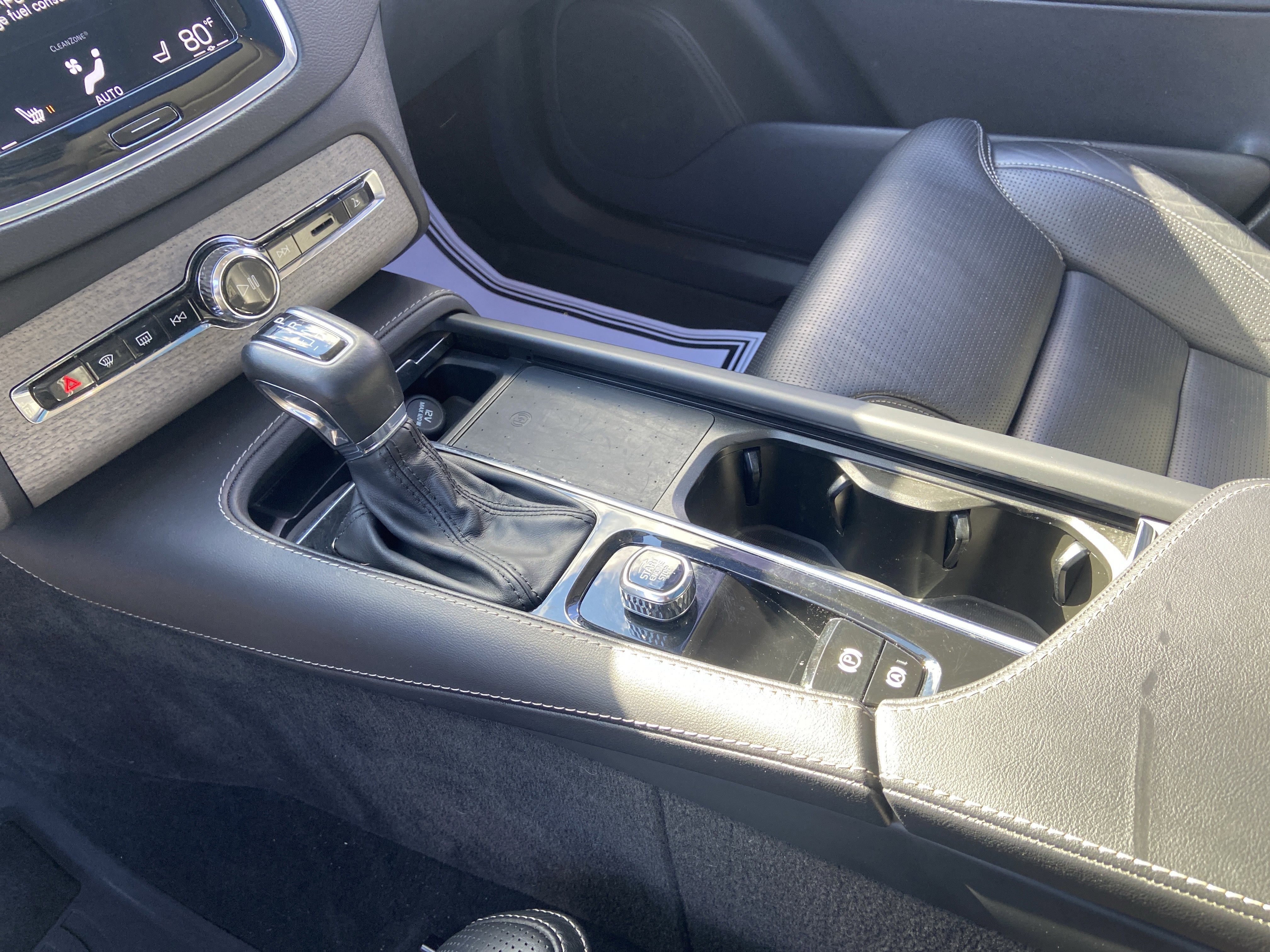 Used 2022 Volvo XC90 T6 Inscription w/ Advanced Package image 15