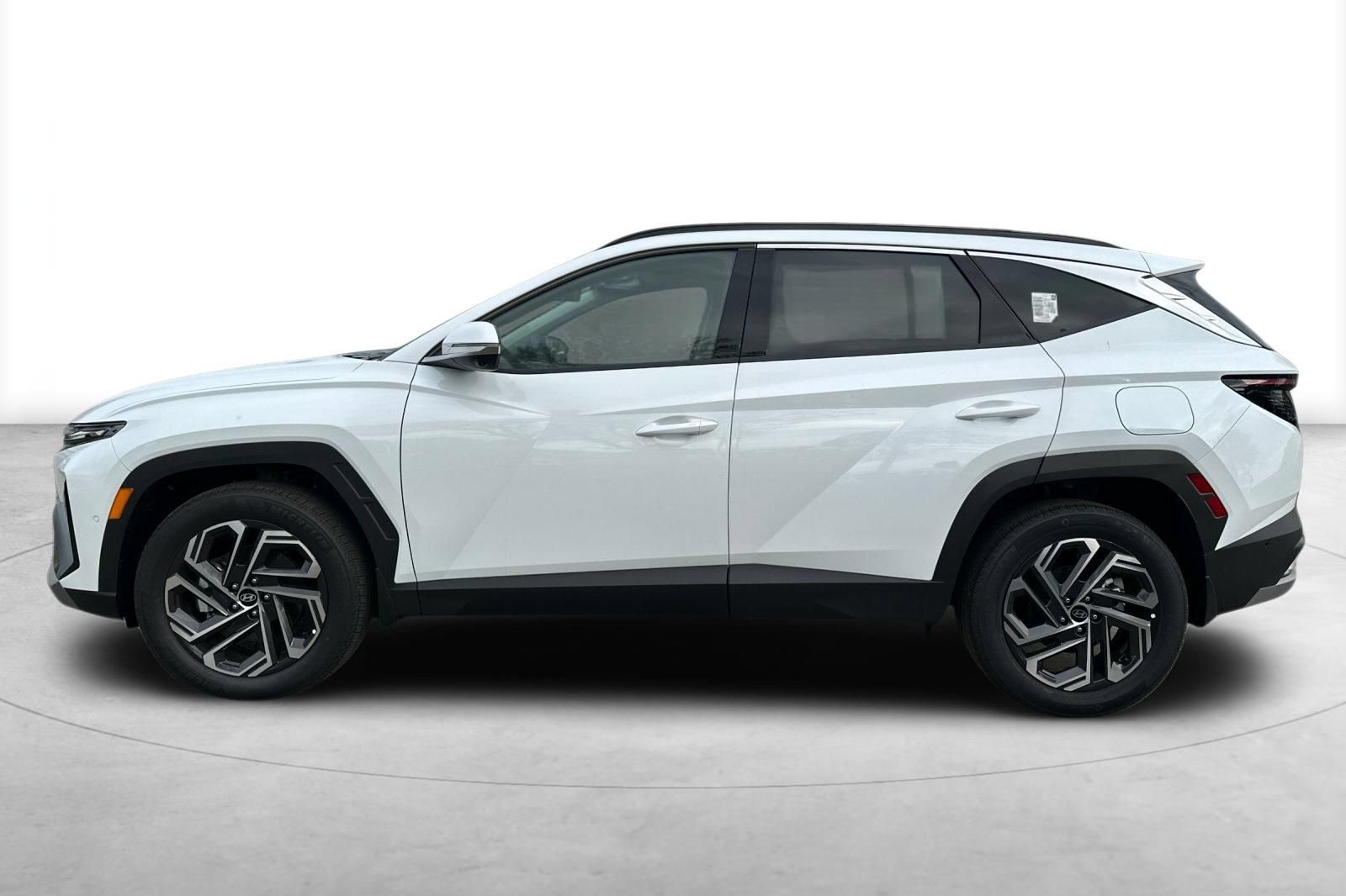 New 2026 Hyundai Tucson Limited AWD/4WD image 3