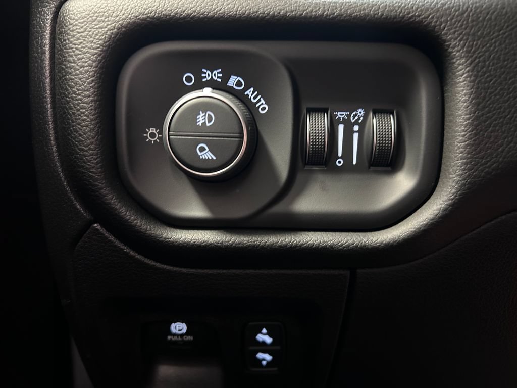 Used 2026 RAM 1500 Big Horn AWD/4WD image 7