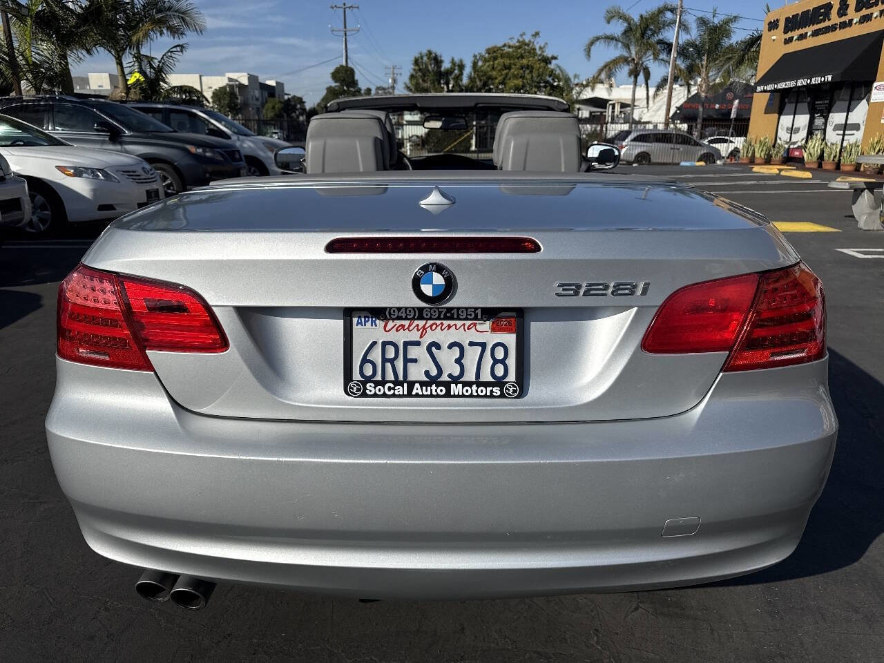 Used 2011 BMW 328i Convertible RWD image 4
