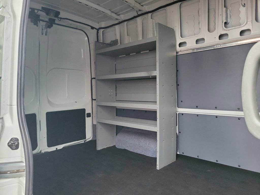 Used 2020 Nissan NV 2500 SV image 9