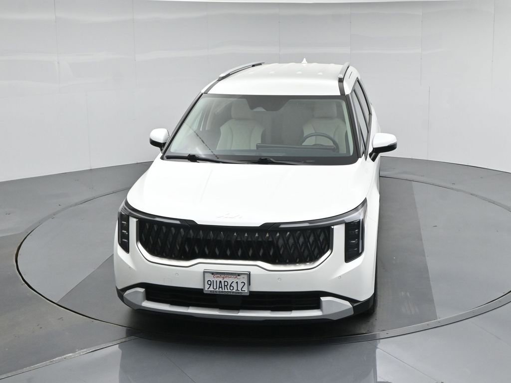 Used 2025 Kia Carnival EX image 45