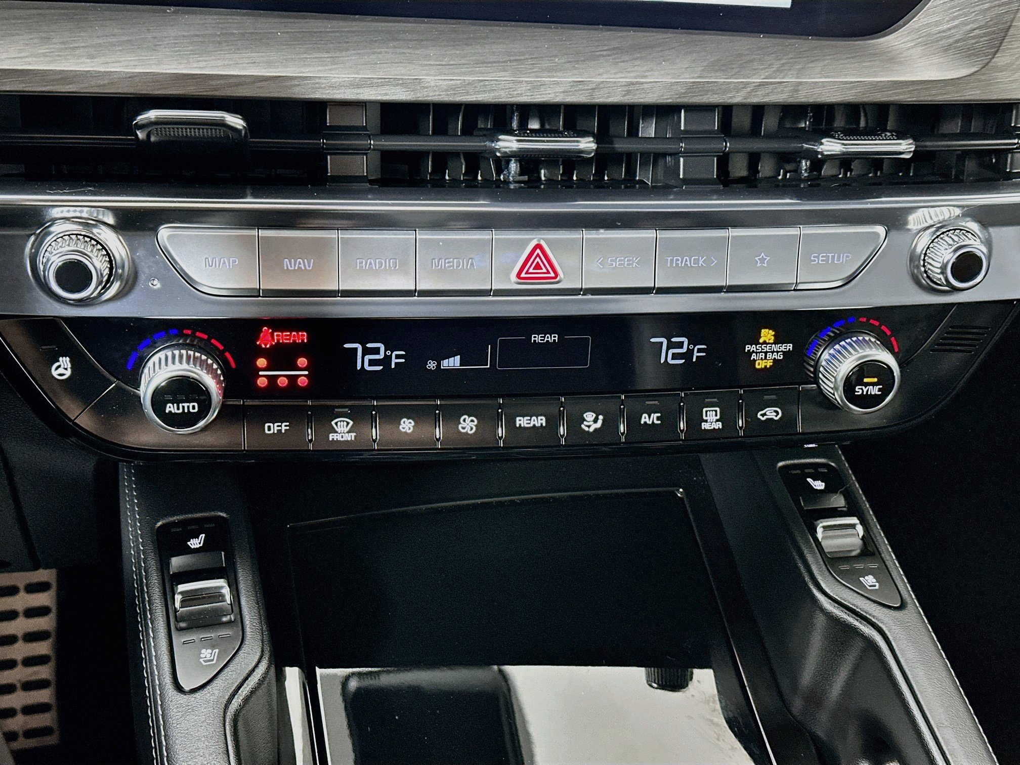Used 2023 Kia Telluride SX X-Line AWD/4WD image 16