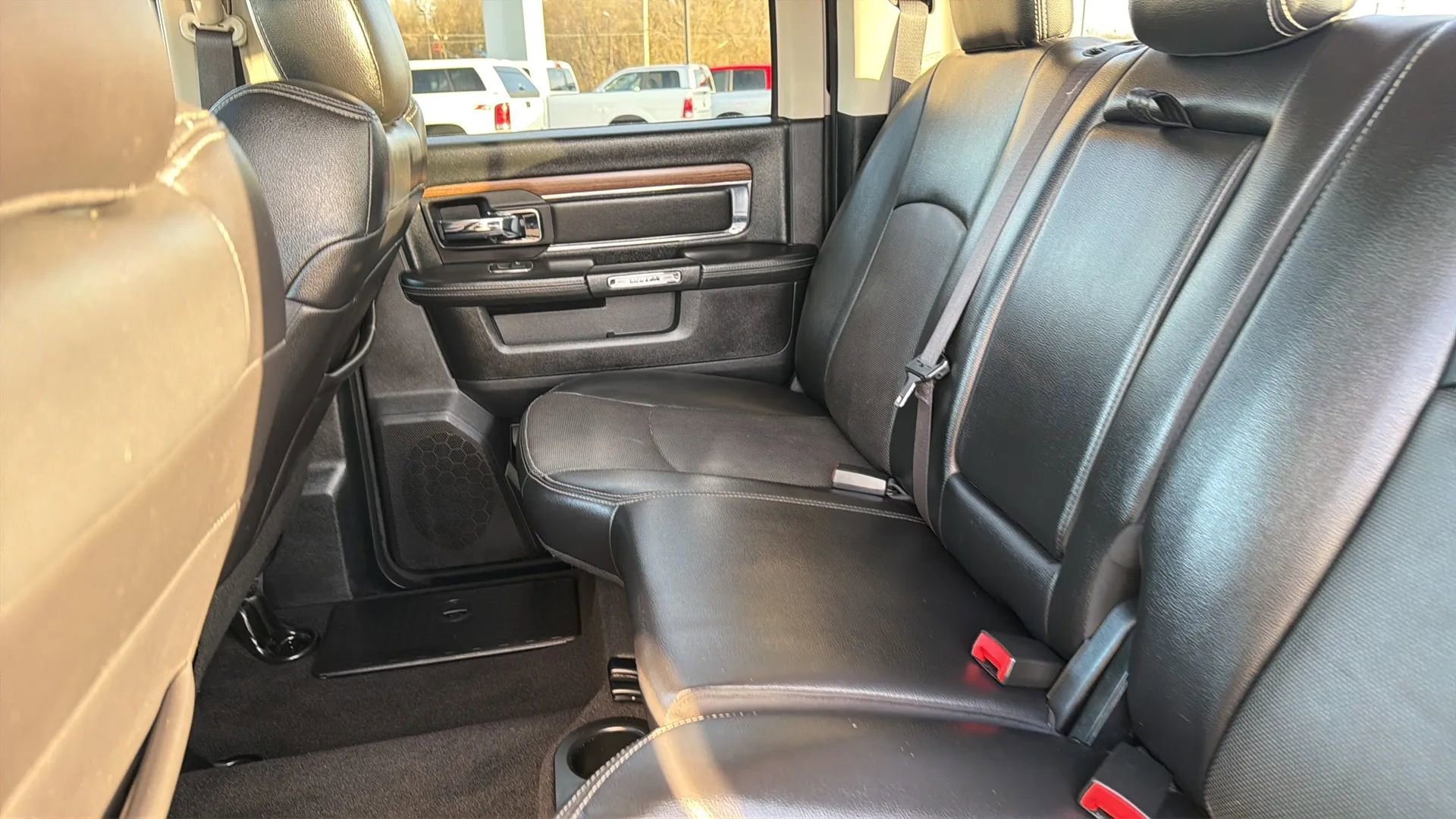 Used 2016 RAM 3500 Laramie image 40