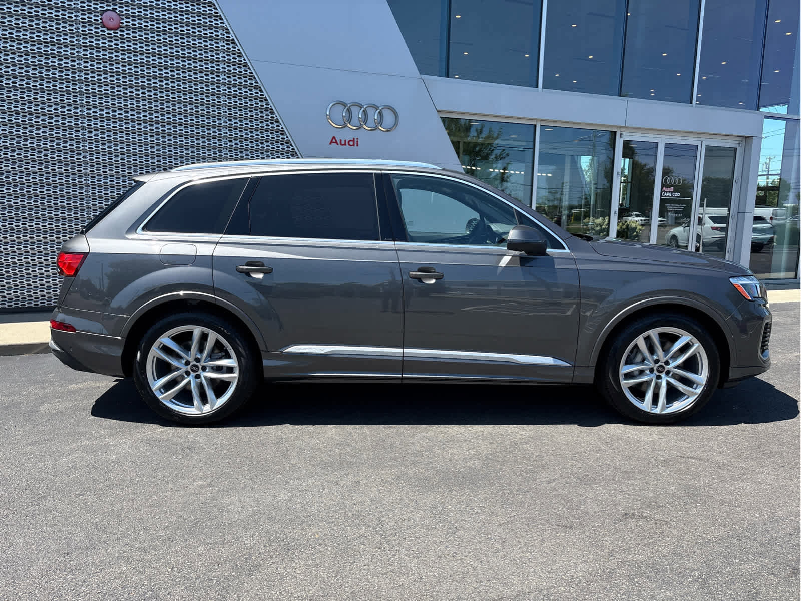 New 2025 Audi Q7 3.0T Premium Plus image 9