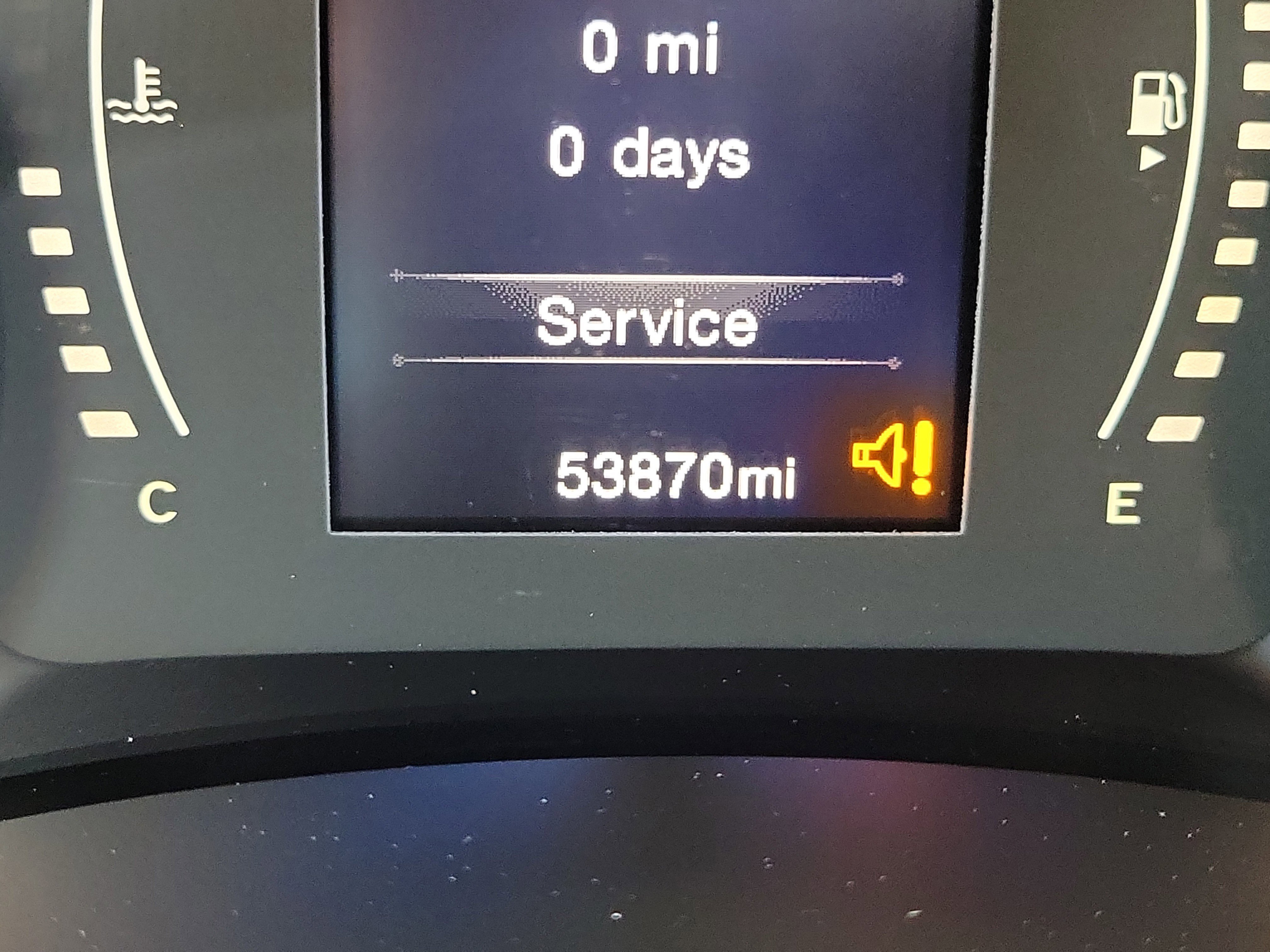 Used 2015 Jeep Renegade Latitude w/ Cold Weather Group II image 25