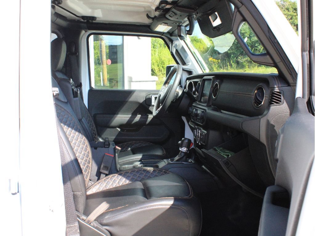 Used 2023 Jeep Gladiator Overland AWD/4WD image 26