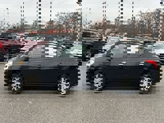 Used 2012 Nissan Versa SV video 2