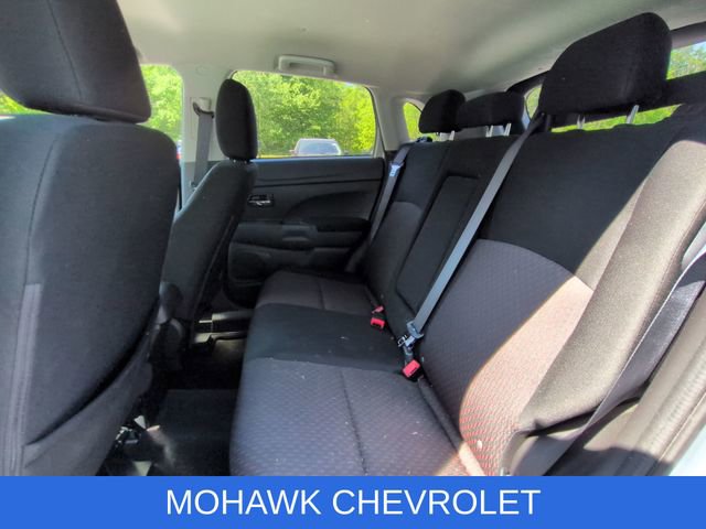 Used 2017 Mitsubishi Outlander Sport SE AWD/4WD image 11