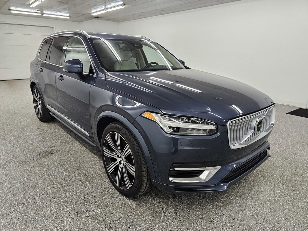 Used 2025 Volvo XC90 T8 Ultra image 3