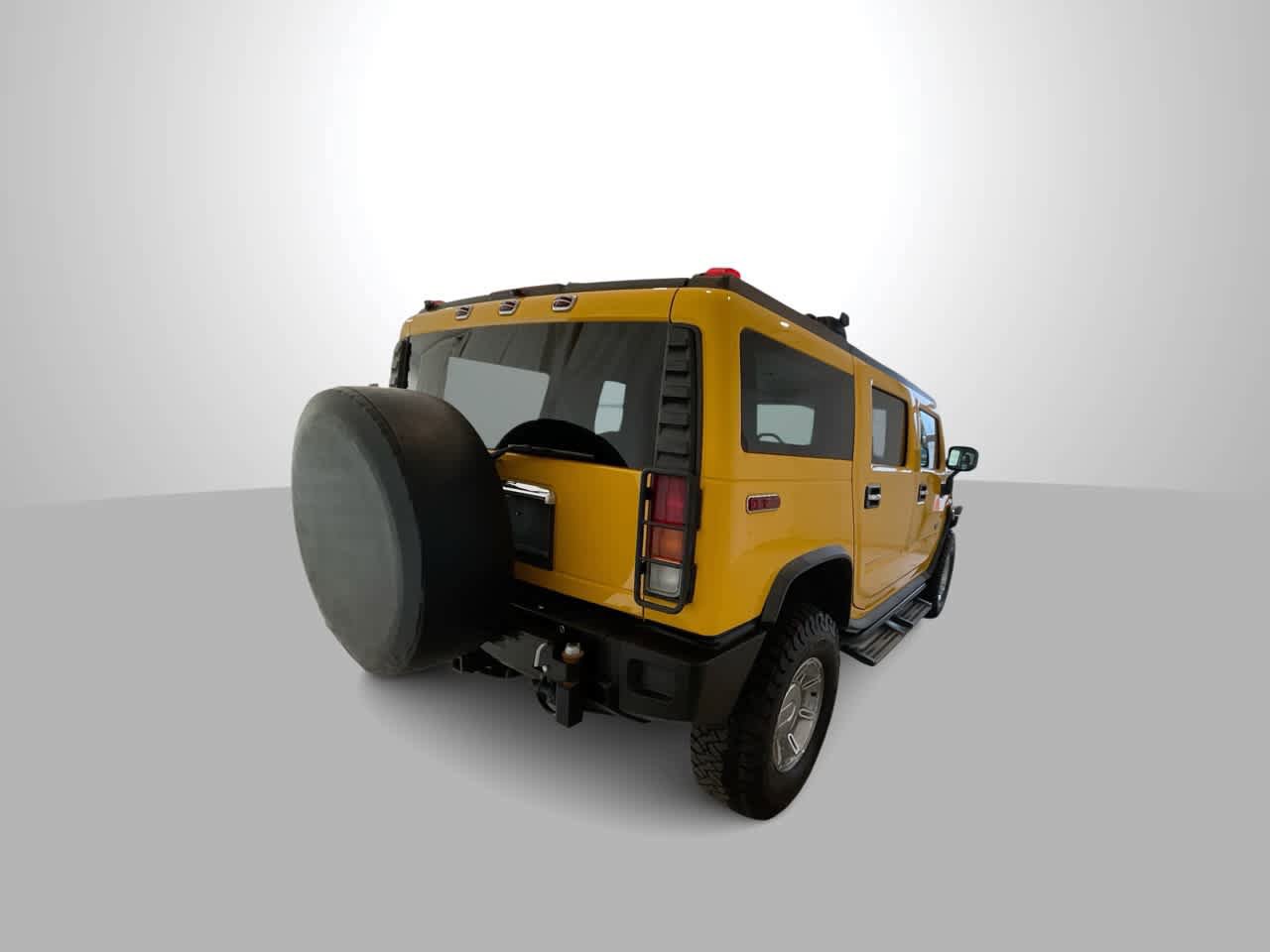 Used 2003 HUMMER H2 w/ Preferred Equipment Group image 8