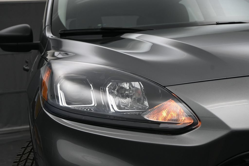 Used 2022 Ford Escape S AWD/4WD image 4