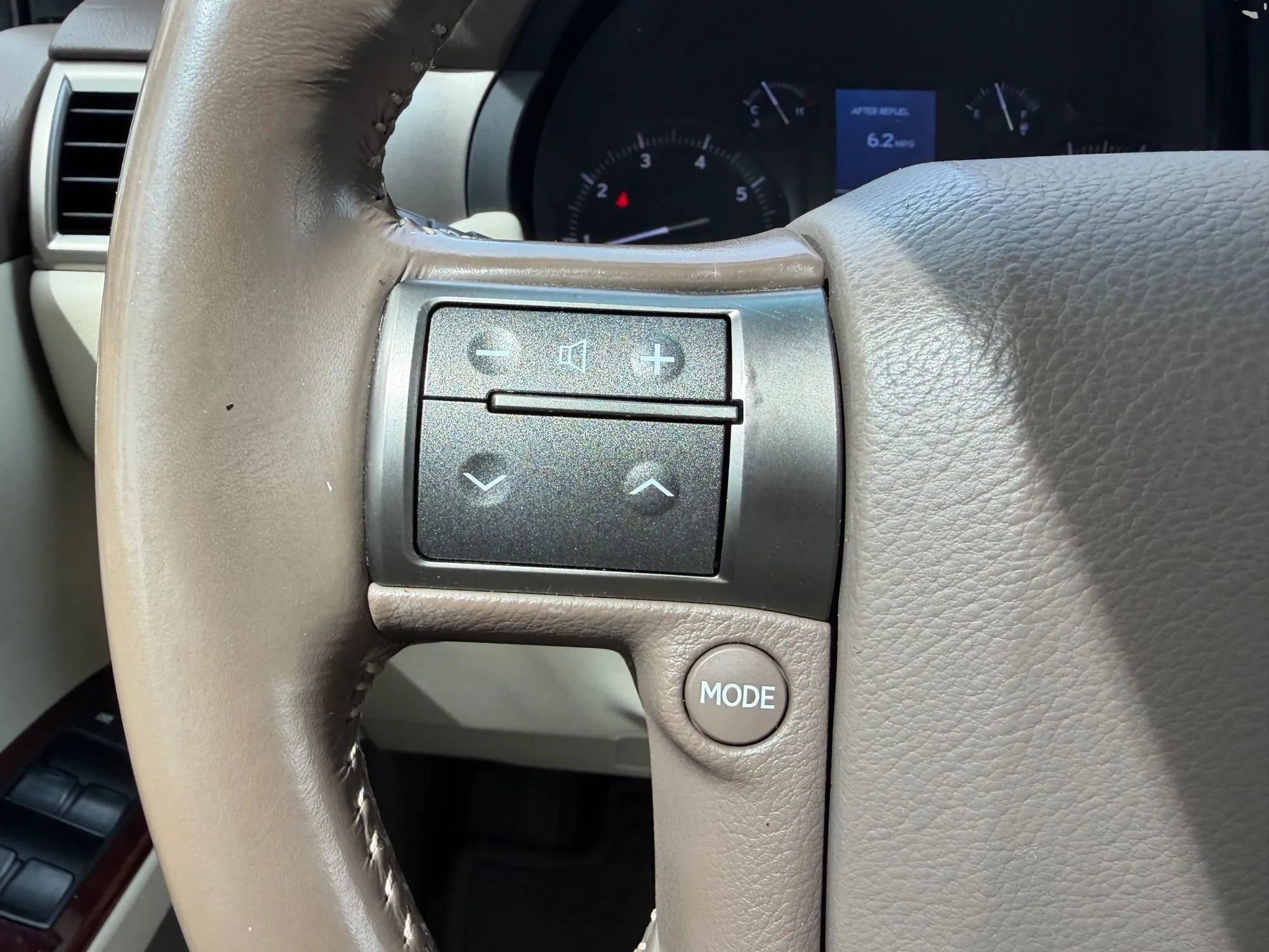 Used 2016 Lexus GX 460 w/ Premium Package AWD/4WD image 23