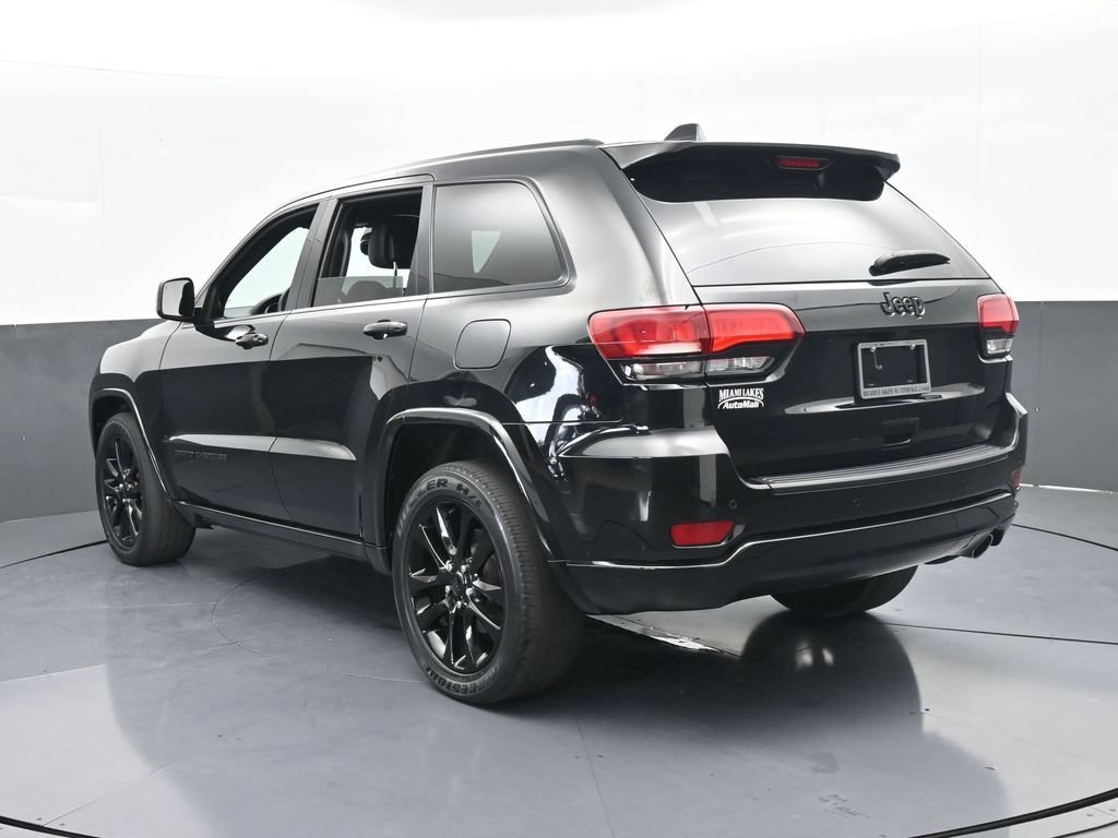 Used 2020 Jeep Grand Cherokee Altitude RWD image 4
