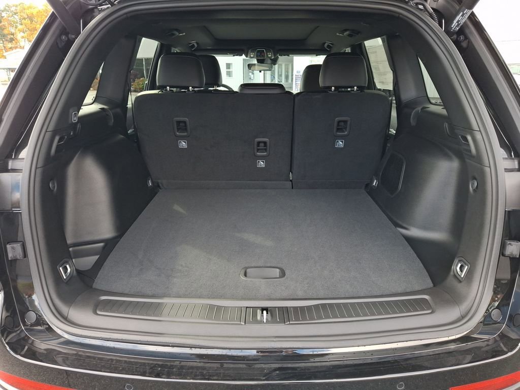 New 2025 Jeep Grand Cherokee Limited w/ Black Appearance Package image 14