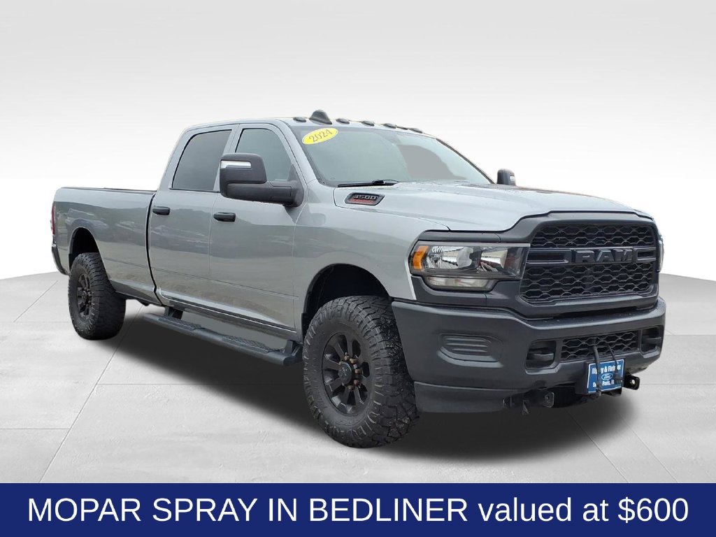 Used 2024 RAM 3500 Tradesman w/ Snow Chief Group AWD/4WD image 3