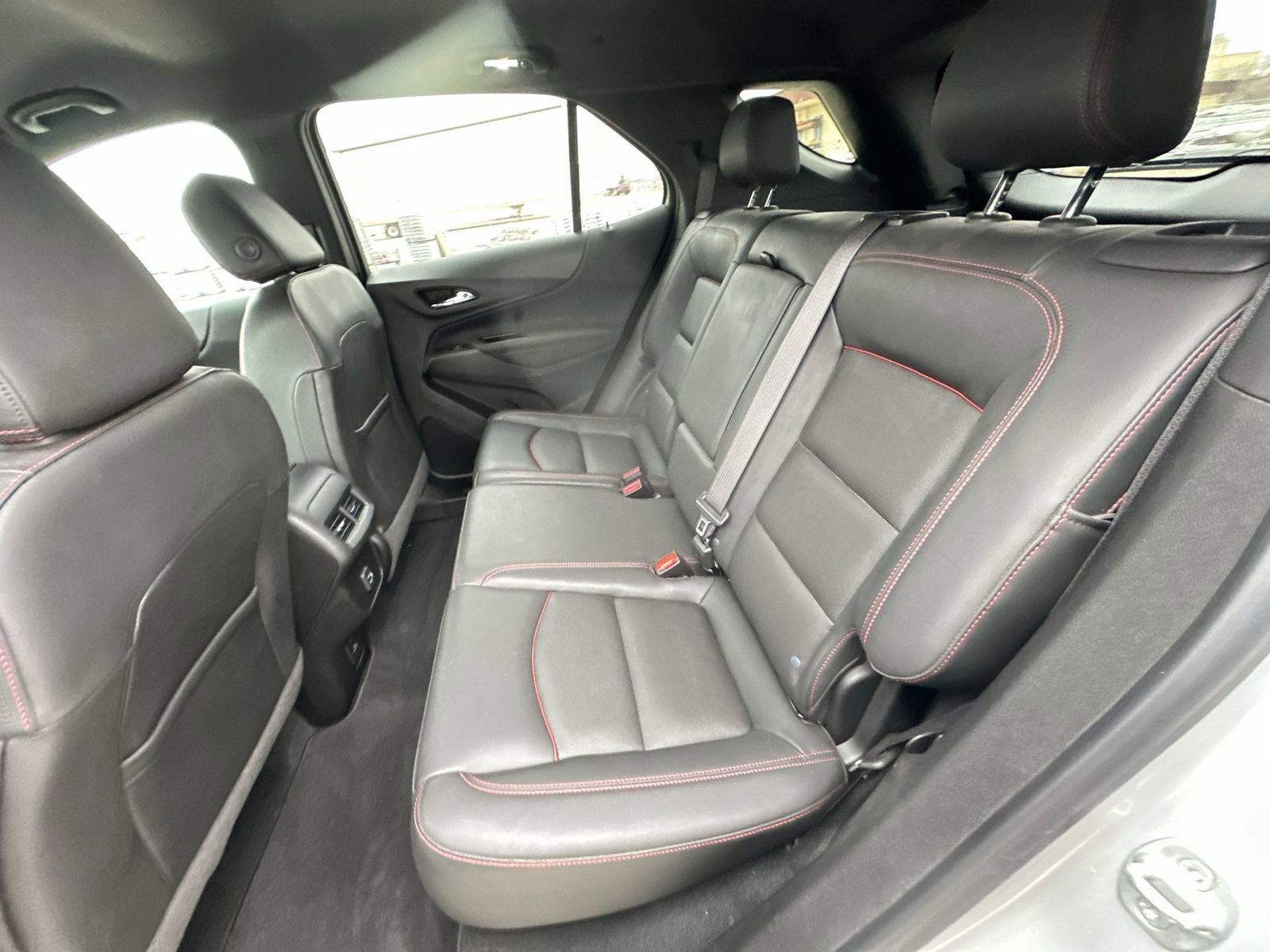 Used 2022 Chevrolet Equinox RS w/ RS Leather Package AWD/4WD image 25